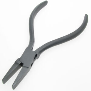 Flume-Flachzange blendfrei mattiert mit durchgestecktem Gewerbe.