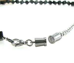 Magnetverschluss mit Karabiner und Verlängerungskette, Edelstahl weiß