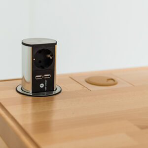 Benchalist Einbau-Drucksteckdose mit 2 USB-Ladevorrichtungen