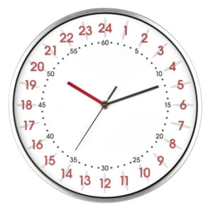Analoge Wanduhr mit 24 Stunden Zifferblatt