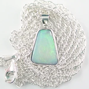 White Opal 1,68 ct. Opal-Anhänger aus 935er Silber mit Silberkette