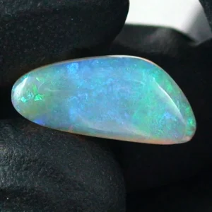 4,73 ct Black Crystal Opal Vollopal