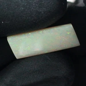 4,41 ct White Opal Multicolor Edelstein Lightning Ridge Australien