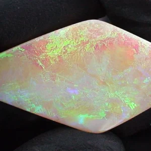 33,60 ct White Opal Multicolor Edelstein Lightning Ridge Australien