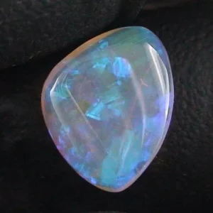 2,21 ct Black Crystal Opal Vollopal