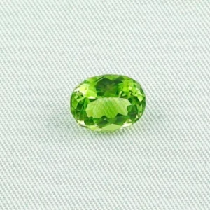2,99 ct Peridot Chrysolith Edelstein Schmuckstein Oval Schliff