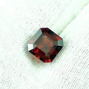 3,03 ct. Granat Blut Roter Edelstein Emerald Schliff