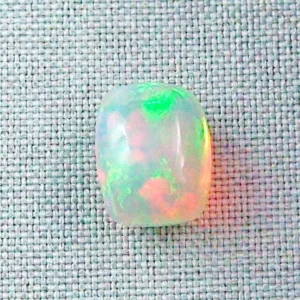 7,98 ct Welo Opal Multicolor Schmuckstein Edelstein