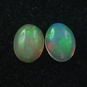 Welo Opal Pärchen 1,02 u. 1,19 ct für Opal Ohrstecker