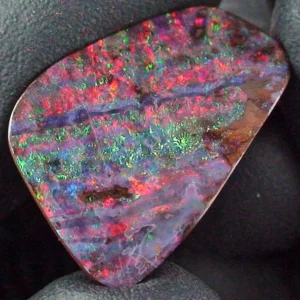 Boulder Opal 27,74 ct Opal Edelstein Multicolor aus Winton Australien