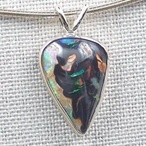 14k Goldanhänger mit Boulder Opal 8,03 ct. Opalanhänger