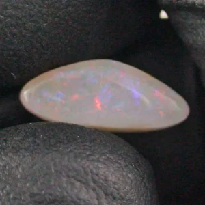2,34 ct White Opal Multicolor Edelstein Lightning Ridge Australien