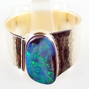 14k Gelbgold Opalring mit Boulder Opal – Designer-Ring mit offener Ringschiene und 6,50 ct Top GEM Class Boulder Opal