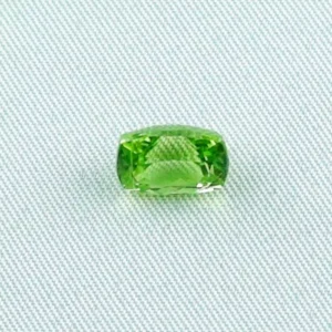 3,08 ct Peridot Chrysolith Kissenschliff Ringstein Edelstein