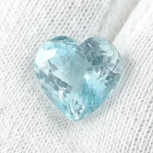 4,14 ct. AAA Aquamarin im Herz Schliff 10,42 x 10,79 x 6,85 mm