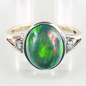 9k Gelbgold-Ring mit afrikanischem Mezezo Opal und Zirkonen – 3,10 ct Opal