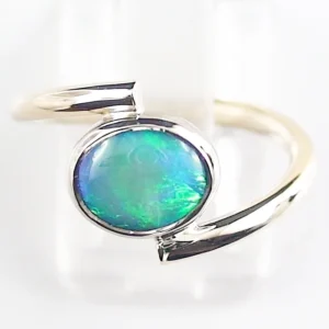14k Weißgold Ring mit 1,05 ct. Black Crystal Opal