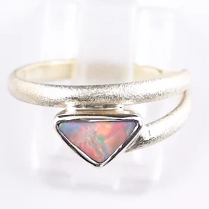 585er / 14k Gelbgold Opalring mit GEM Class 0,46 ct. Black Crystal Opal