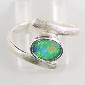 Opalring aus 935er Sterling Silber mit einem 0,46 ct. Crystal Opal