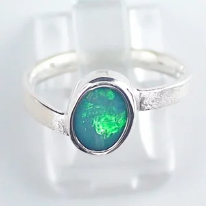 Opalring aus 935er Sterling Silber mit einem 0,46 ct. Crystal Opal