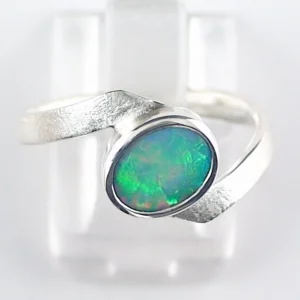 Opalring aus 935er Sterling Silber mit einem 0,39 ct. Crystal Opal