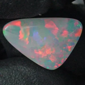 2,38 ct White Opal Multicolor Edelstein Lightning Ridge Australien