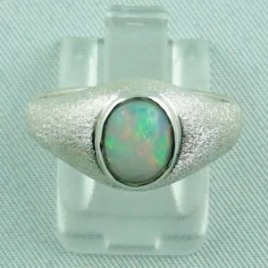 Opalring mattiert, 925er Silber mit 0,91 ct Welo Opal, Damenring