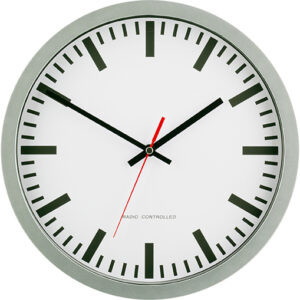Funk-Wanduhr Bahnhof-Style, silber