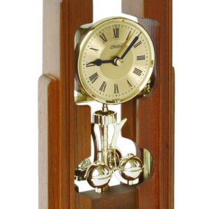 Haller Drehpendel-Tischuhr, Nussbaum massiv