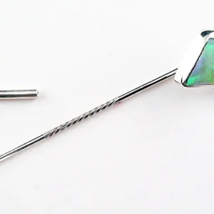 935er Reversnadel mit 2,51 ct. Black Crystal Opal aus Australien