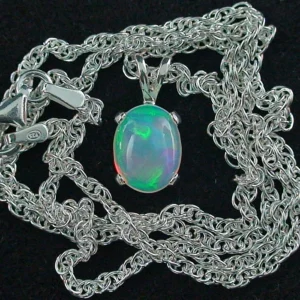 925er Sterling Silber Opalanhänger mit Welo Opal (1,48 ct) aus Australien inkl. Silberkette