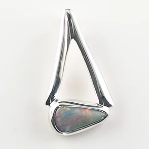 935 Silber Anhänger mit 0,85 ct. Semi Black Opal – Eleganter Designer-Anhänger mit Semi Black Opal aus Lightning Ridge