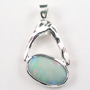 935 Silber Anhänger mit 2,43 ct. White Opal – Kunstvoller Opalanhänger mit White Opal aus Coober Pedy