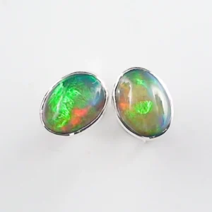 Welo Opal Ohrstecker 0,84 ct. + 0,86 ct. aus 925er Sterling Silber