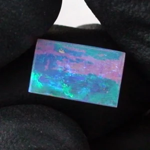 2,37 ct. Boulder Pipe Opal aus Australien – Faszinierendes Farbspiel in Blau, Grün und Türkis