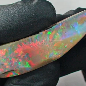 54,90 ct Boulder Pipe Opal – Neonfarbenes Meisterwerk aus Australien
