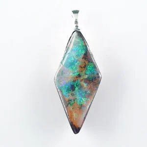 5,85 gr.  Silberanhänger mit Boulder Opal in 925er Silber