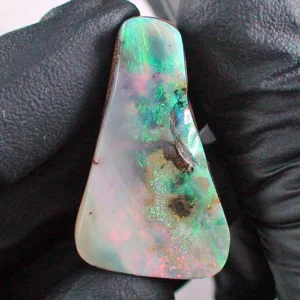 64,14 ct Boulder Opal Multicolor - gelocht / gebohrt für Lederband