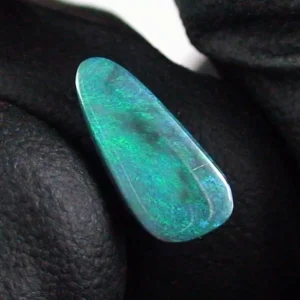0,90 ct Black Opal  Vollopal Lightning Ridge