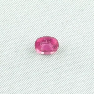 1,37 ct Turmalin Neon Pinker Rubellit Oval Facettierter Edelstein