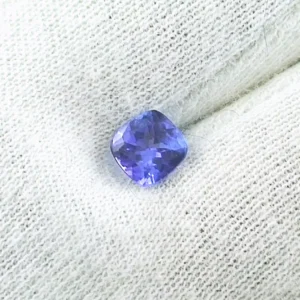 0,91 ct Tansanit Edelstein aus Tansania Afrika 5,79 x 5,97 x 3,56 mm