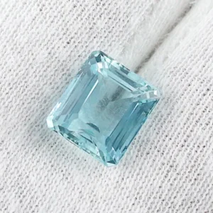 4,16 ct. AAA Aquamarin im Octagon Cut 9,98 x 8,87 x 6,18 mm