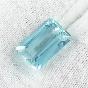 5,13 ct. AAA Aquamarin im Octagon Cut 12,69 x 8,06 x 6,31 mm