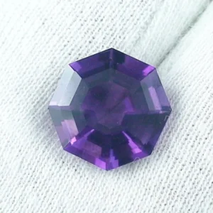Violetter Amethyst 7,02 ct Octagon Star Cut