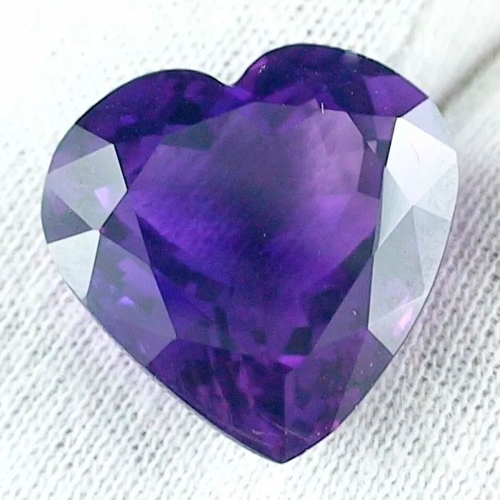 ES00791 1 aaa amethyst heart cut beste amethyste online bestellen