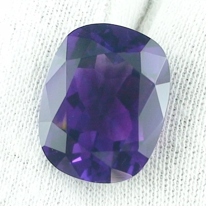 ES00794 1 aaa amethyst cushion cut beste amethyste online bestellen