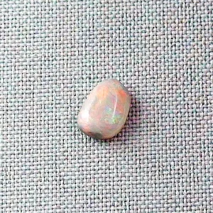 2,11 ct White Opal Multicolor Edelstein als Ringstein