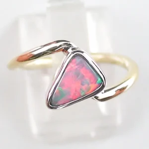 14k Goldring mit 0,87 ct. Semi Black Opal - Gelbgold Ringschiene und Palladium Weißgold Fassung