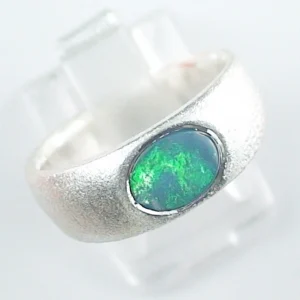 935er Opal Ring mit 0,39 ct. Blau Grüner Crystal Opal