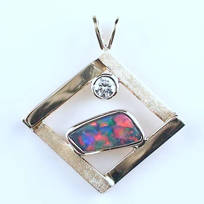 A00621 1 18k gelbgold anhaenger mit top gem black opal und diamant edlen goldschmuck sicher online bestellen